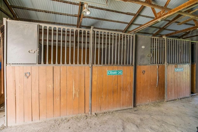 18171 198th St, Tonganoxie, KS 66086 - view of stable