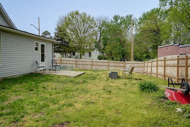 402 E Walnut St, Independence, MO 64050 - view of yard featuring a patio area