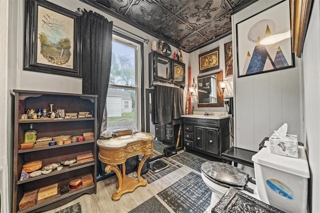 6425 N Edison Ave, Kansas City, MO 64151 - sitting room featuring wood finished floors
