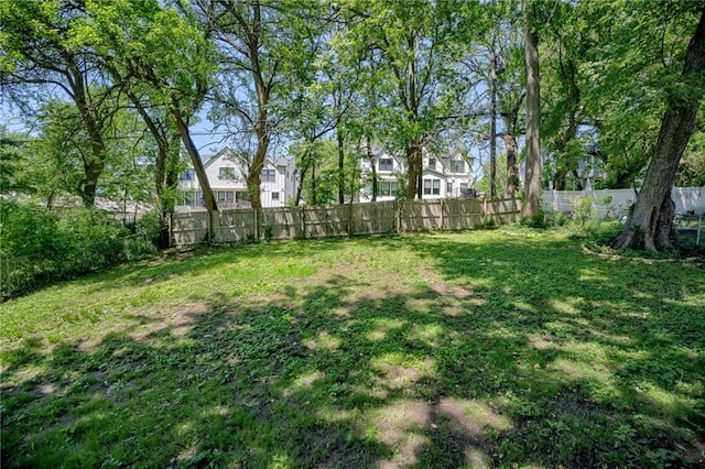 7636 Windsor St, Prairie Village, KS 66208 - view of yard featuring a residential view