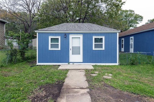 707 S Market St, Holden, MO 64040 - view of outbuilding with an outbuilding and a fenced backyard