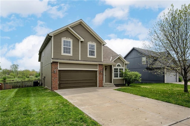 view of front of property featuring fence, an attached garage, driveway, and a front yard