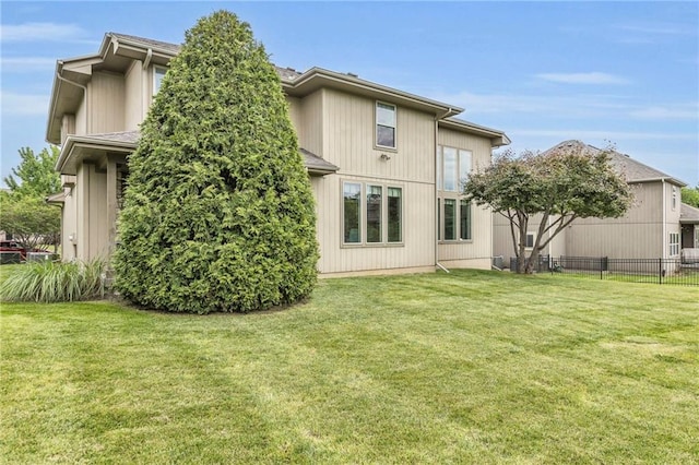 25203 W 97th Ter, Lenexa, KS 66227 - view of back of property