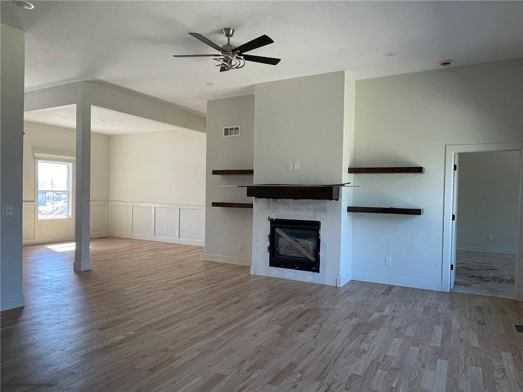 604 Blackhawke Dr, Smithville, MO 64089 - photo 2