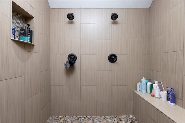 13017 Kelli Dr, Kearney, MO 64060 - full bath featuring a tile shower