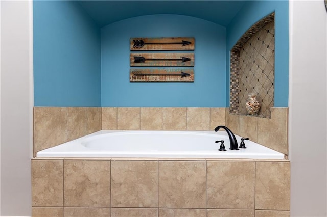 13017 Kelli Dr, Kearney, MO 64060 - full bath with a garden tub