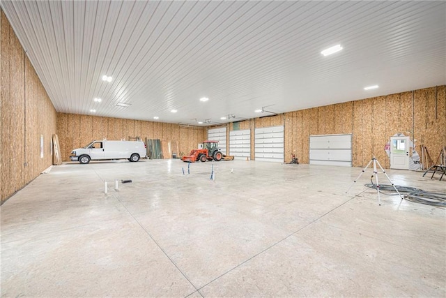 10075 NW Hillsboro Rd, Platte City, MO 64079 - garage featuring recessed lighting