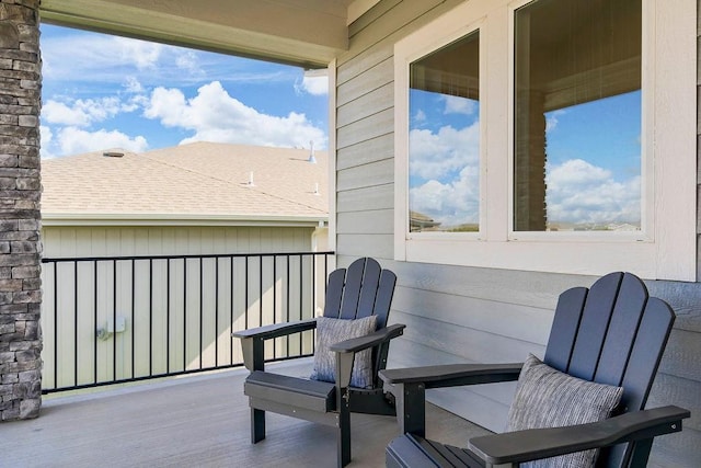 12541 S Hedge Ct, Olathe, KS 66061 - view of balcony