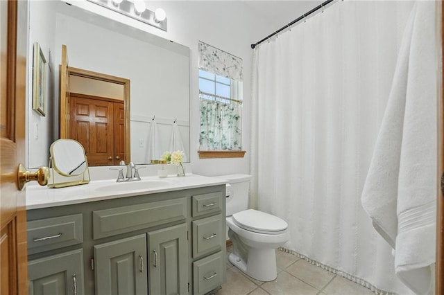 2111 N 83rd Pl, Kansas City, KS 66109 - full bathroom featuring tile patterned floors, vanity, and a shower with curtain