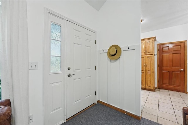 2111 N 83rd Pl, Kansas City, KS 66109 - entryway with light tile patterned flooring