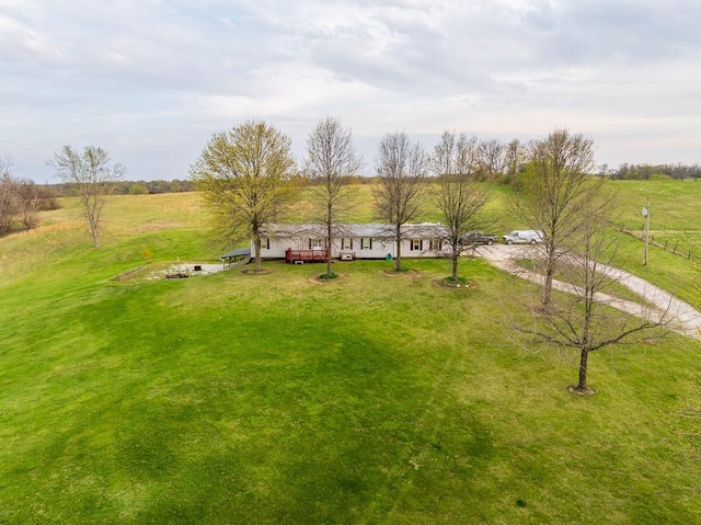 view of yard featuring a rural view