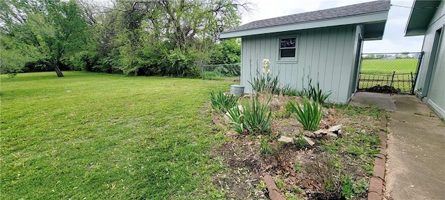 1620 Neosho St, Humboldt, KS 66748 - view of yard with fence