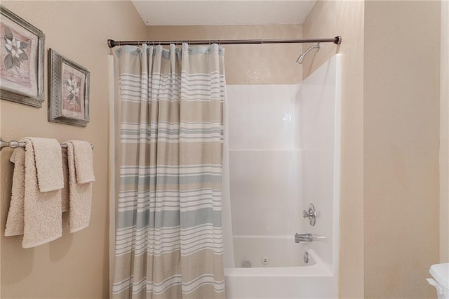 full bath with shower / tub combo