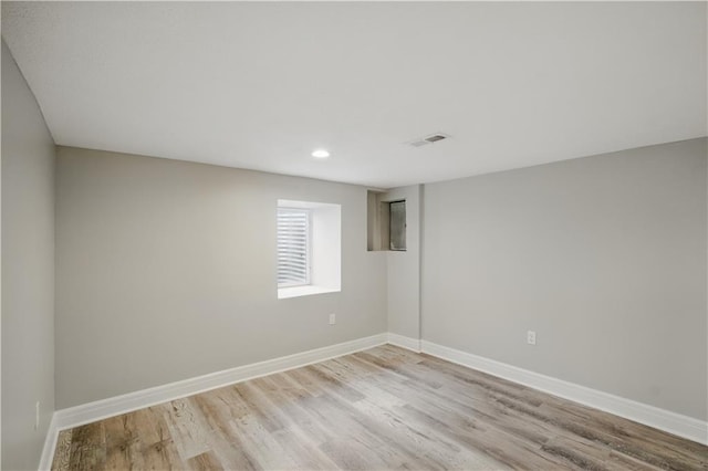 2640 S 53rd St, Kansas City, KS 66106 - unfurnished room with recessed lighting, visible vents, baseboards, and light wood-style floors