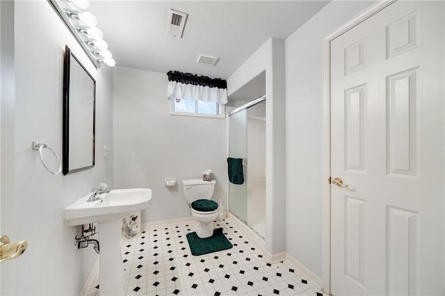 2269 SW Park Ave, Blue Springs, MO 64015 - bathroom with a stall shower