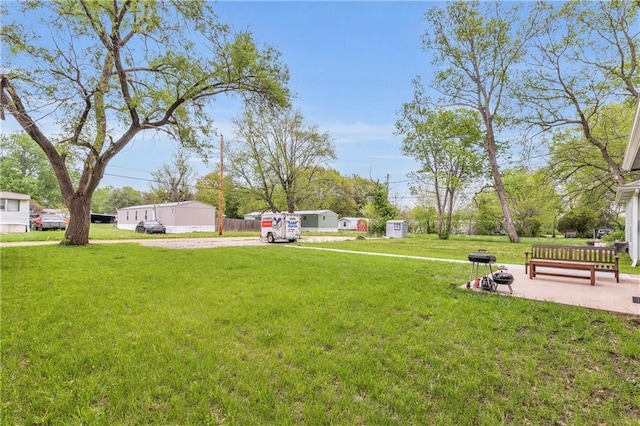 view of yard featuring a patio
