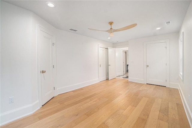 9440 Manor Rd, Leawood, KS 66206 - unfurnished bedroom with light wood-style flooring, recessed lighting, baseboards, and ceiling fan