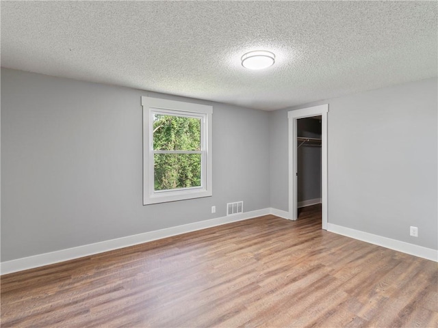 8103 N Oregon Dr, Kansas City, MO 64151 - photo 25