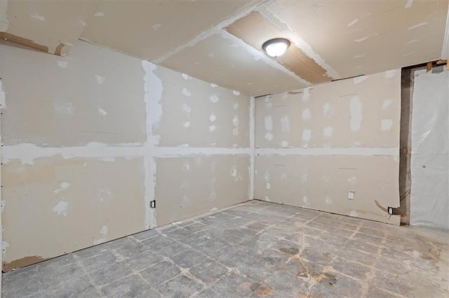 10401 Cypress Dr, Kansas City, MO 64137 - view of unfinished below grade area