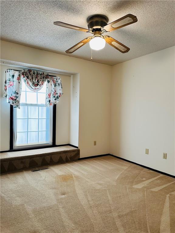 8001 E 163rd Ct, Belton, MO 64012 - photo 32