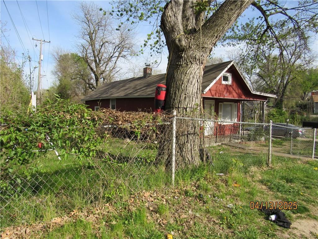 1631 N 32nd St, Kansas City, KS 66102 - photo 3