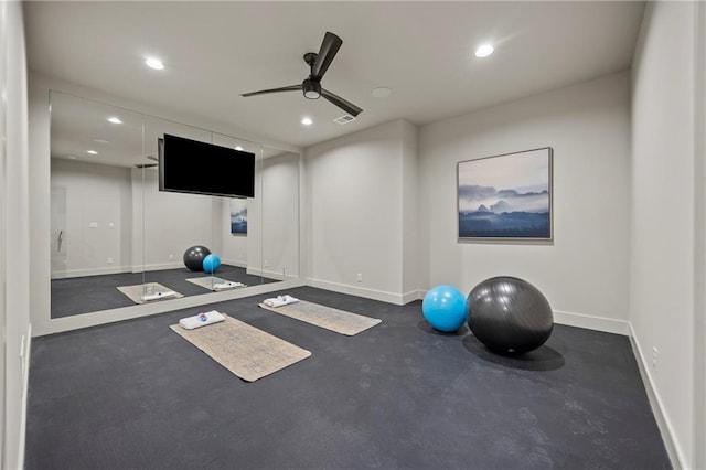 workout area with recessed lighting, baseboards, visible vents, and ceiling fan