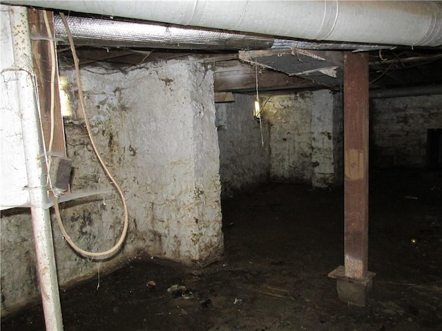 820 Custer St, Trenton, MO 64683 - view of unfinished basement