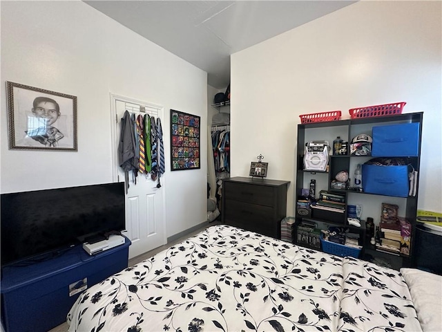 bedroom featuring a closet