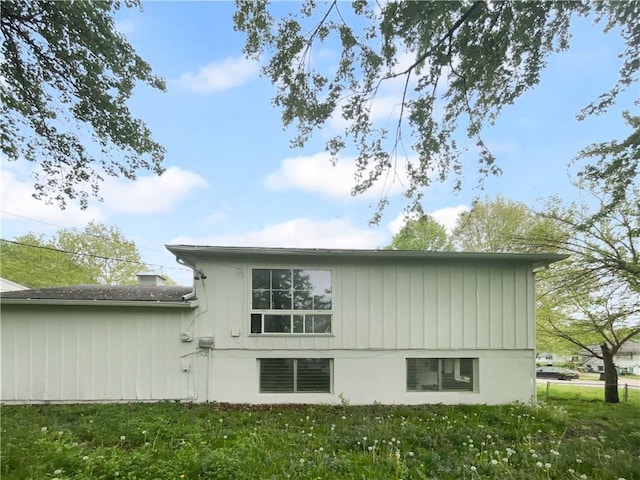 view of property exterior