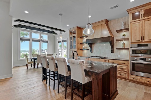 11212 W 170th Pl, Overland Park, KS 66221 - kitchen with open shelves, stainless steel appliances, backsplash, baseboards, and recessed lighting