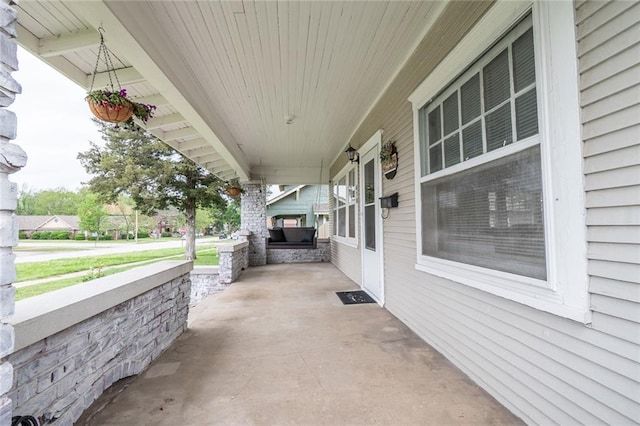 view of patio / terrace with covered porch