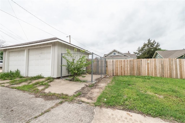 exterior space featuring fence