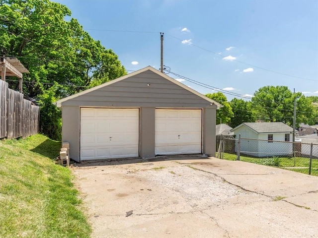 view of detached garage
