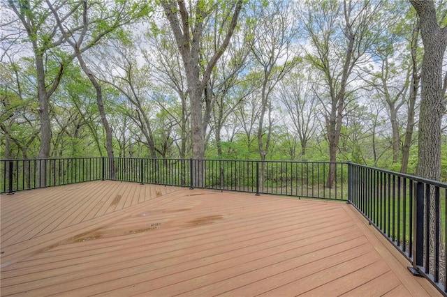 4411 N Mulberry Dr, Kansas City, MO 64116 - view of deck