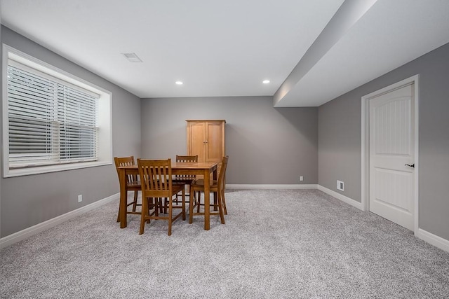 dining space with recessed lighting, baseboards, visible vents, and carpet
