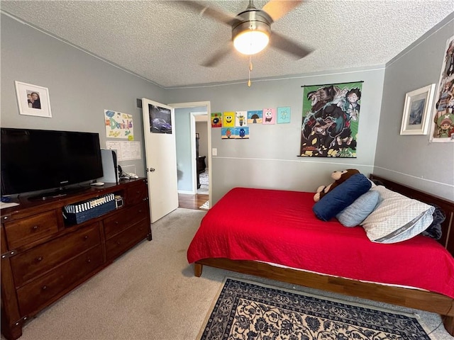 4024 NE 59th Ter, Gladstone, MO 64119 - carpeted bedroom featuring a textured ceiling and ceiling fan