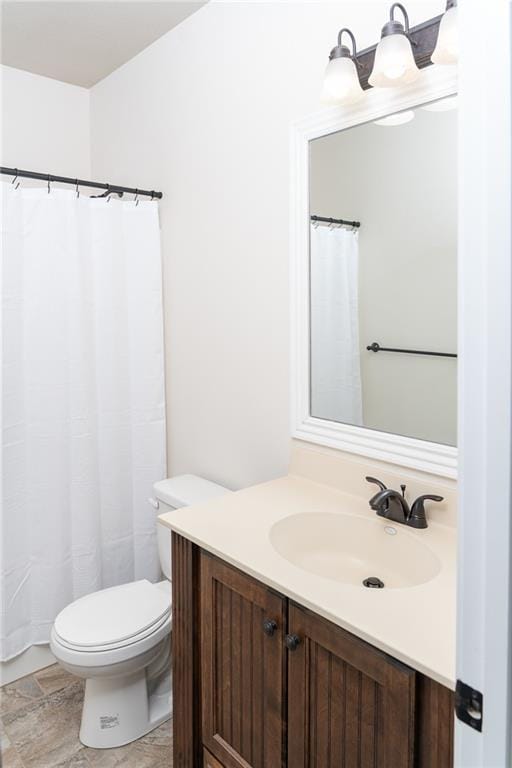 2200 NW Hedgewood Dr, Grain Valley, MO 64029 - full bath featuring vanity, toilet, and a chandelier