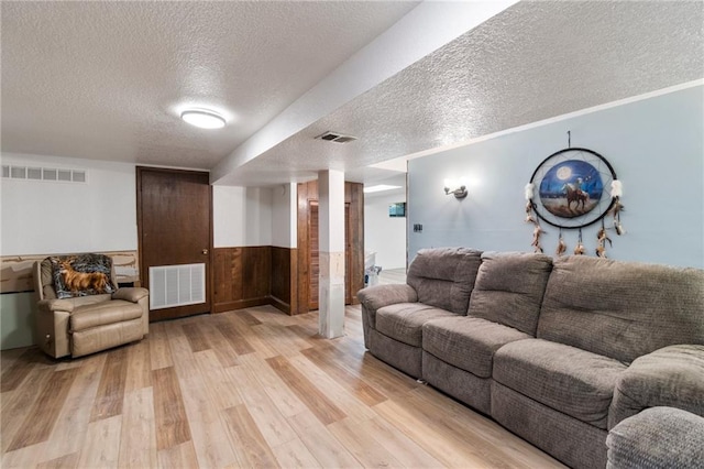 817 NE 81st St, Kansas City, MO 64118 - photo 21
