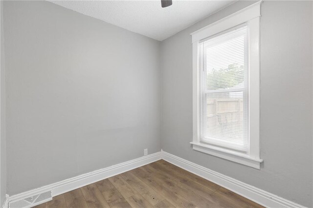 425 N Drury Ave, Kansas City, MO 64123 - photo 17