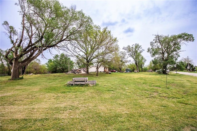 5971 Montgomery Rd, Mound City, KS 66056 - view of yard