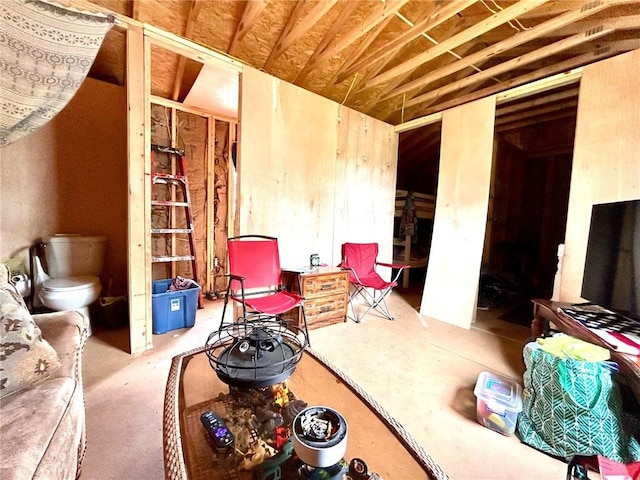 5971 Montgomery Rd, Mound City, KS 66056 - interior space