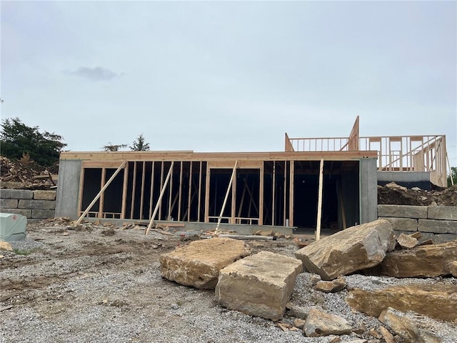 view of outdoor structure featuring an exterior structure and an outbuilding