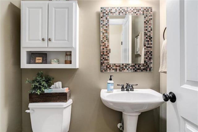 925 SW Ovation Dr, Lees Summit, MO 64081 - bathroom with toilet