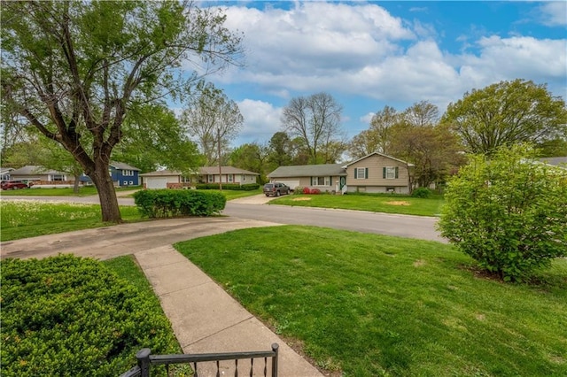 1003 Leone Ave, Sedalia, MO 65301 - view of yard
