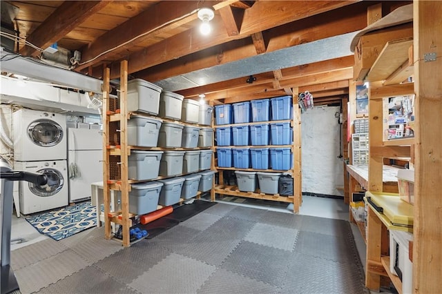 6116 W 61st Ter, Mission, KS 66202 - storage with stacked washer and clothes dryer
