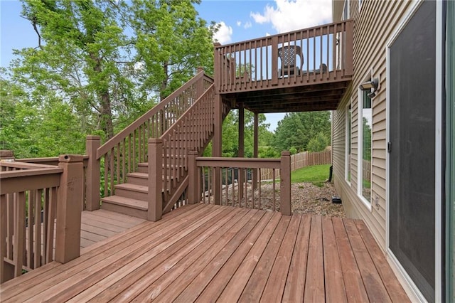 7912 N Poplar Ct, Kansas City, MO 64119 - wooden terrace with stairway