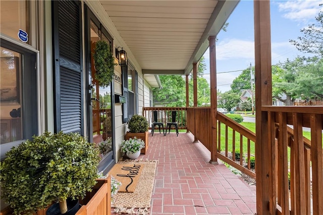 2521 W 47th Ter, Westwood, KS 66205 - view of covered porch