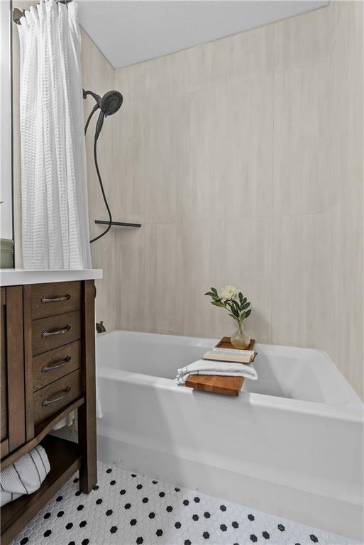 2521 W 47th Ter, Westwood, KS 66205 - bathroom with shower / bath combo