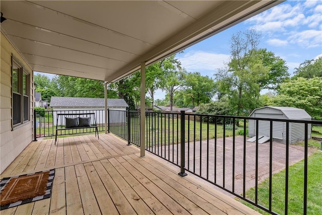 2521 W 47th Ter, Westwood, KS 66205 - deck featuring a yard