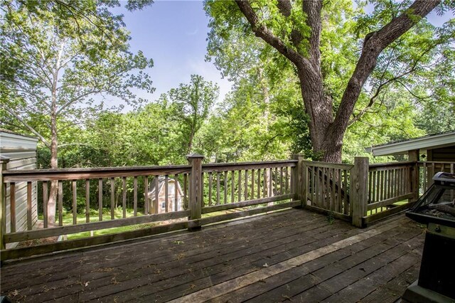 2806 S Whitney Ave, Independence, MO 64057 - view of wooden deck